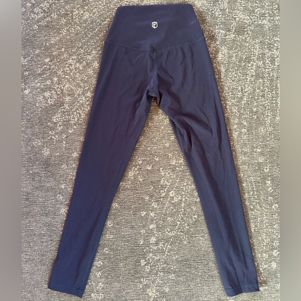 Navy blue born primitive leggings! Size small and in great condition!